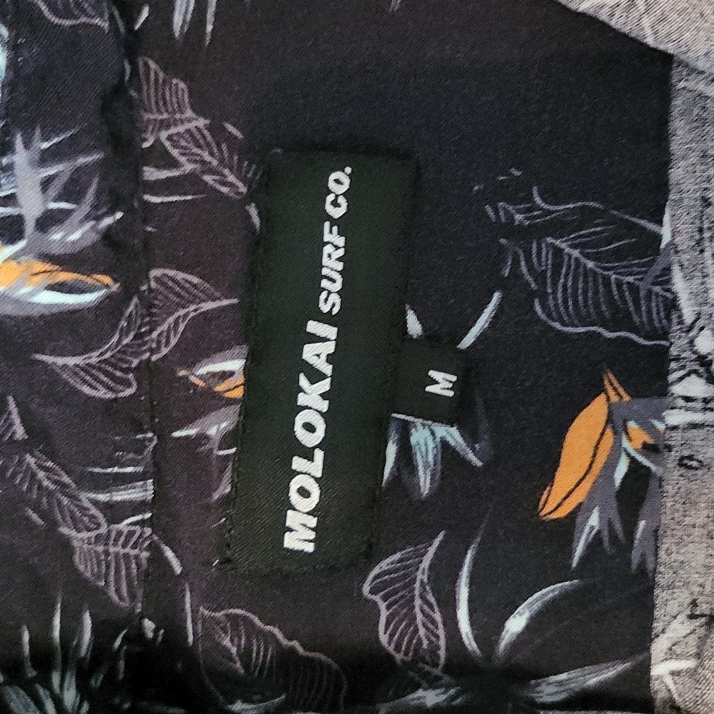 Mens button up - Picture 3 of 3